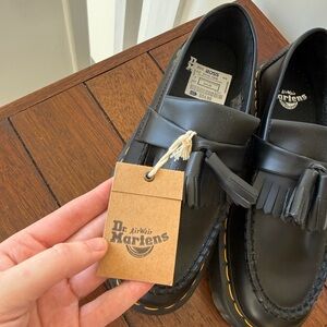 Dr. Martens Black women Platform Dress Shoes with Tassels NWT (fits like w9)